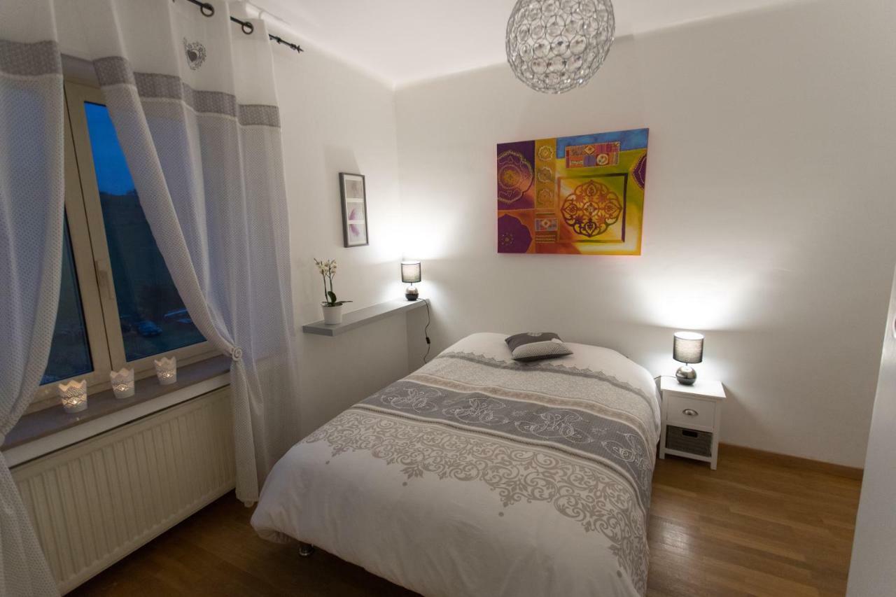 Le Domaine Des Pres Hotel Lachambre ภายนอก รูปภาพ